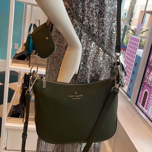 Kate Spade Rosie Crossbody
K5807 Pebbled Leather
Enchanted
NWT - Picture 8 of 16